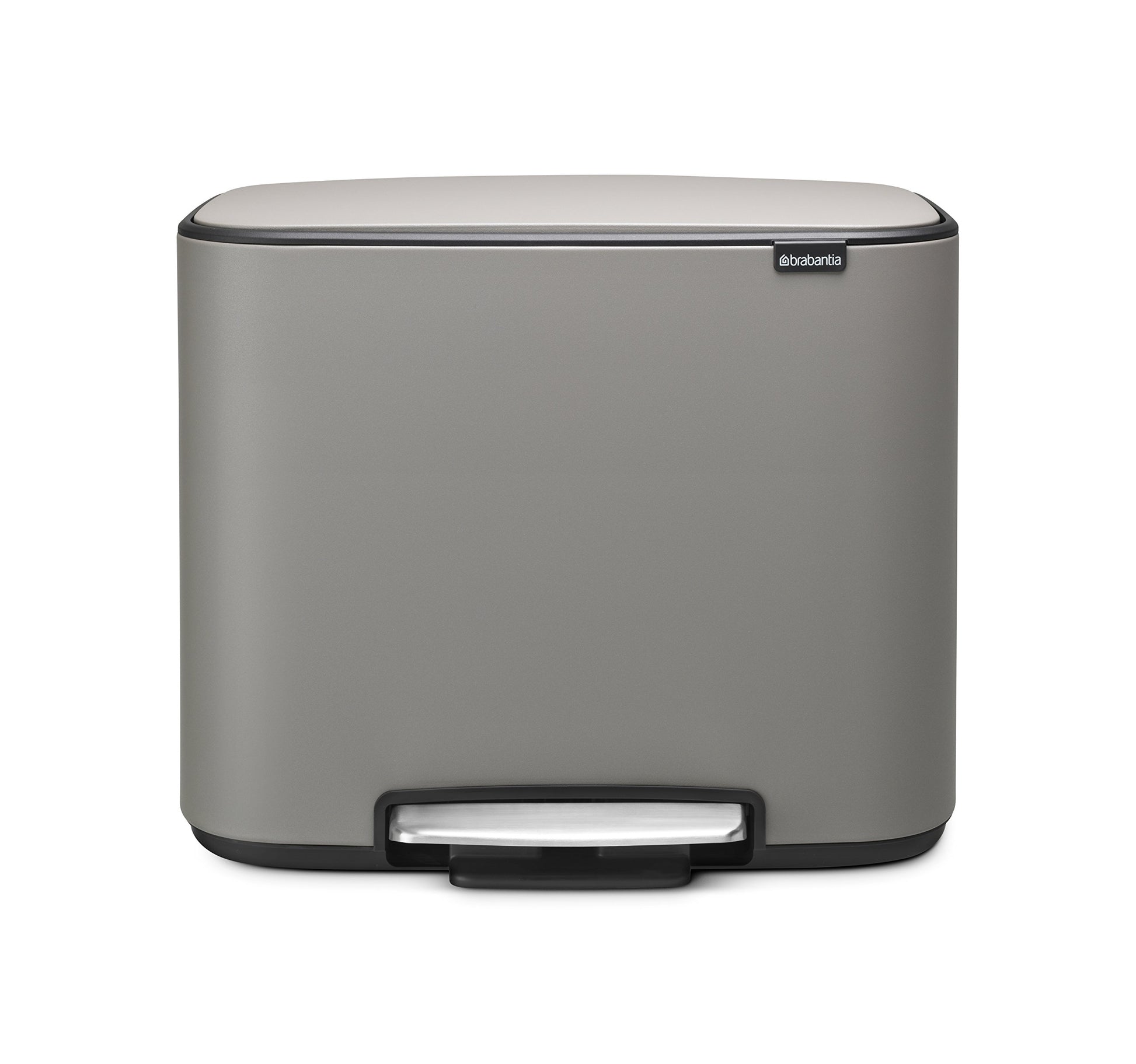 Brabantia Bo Treteimer Abfalleimer – 36 L Mineral Concrete Grau. Rechteckiger Tretmülleimer in mattem Betongrau zur hygienischen Abfallentsorgung.