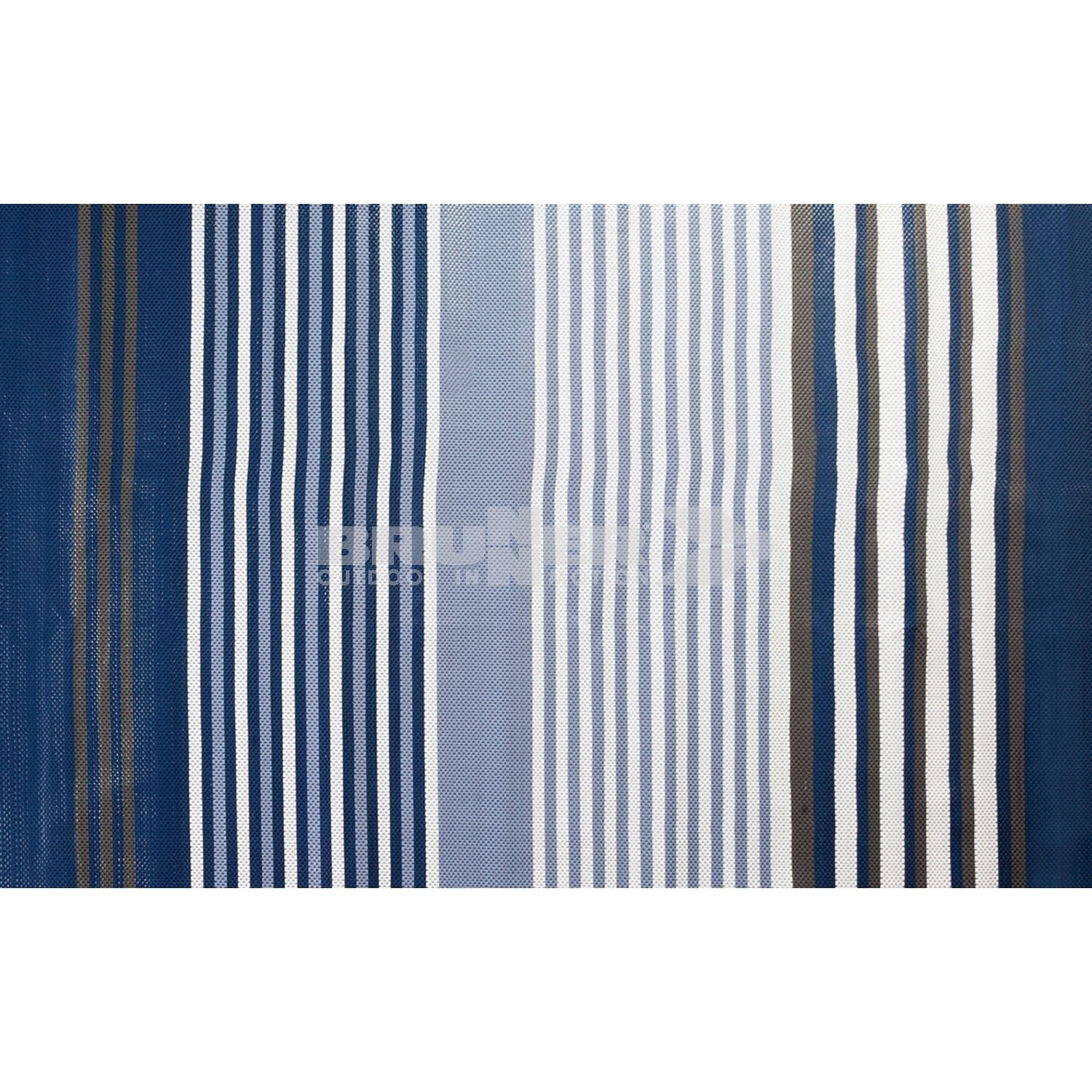 BRUNNER viais Strohmatte: Rechteckige, beige Matte (250 x 450 cm). Dient als wetterfester Bodenteppich für Camping-Vorzelte.