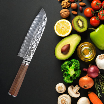 Wakoli Damast Santoku Messer 17.5 cm – Nussbaum Hammerschlag