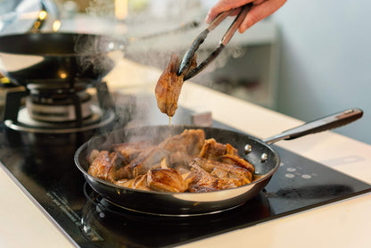 Amazon Basics Brat- & Wokpfannen Set Antihaft Induktion - 3-tlg