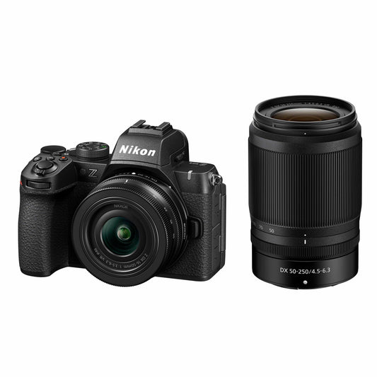 Nikon Z50II Kit Systemkamera - 16-50 + 50-250 DX Objektive: Kompakte Systemkamera mit zwei DX-Zoomobjektiven für digitale Bildaufnahme.