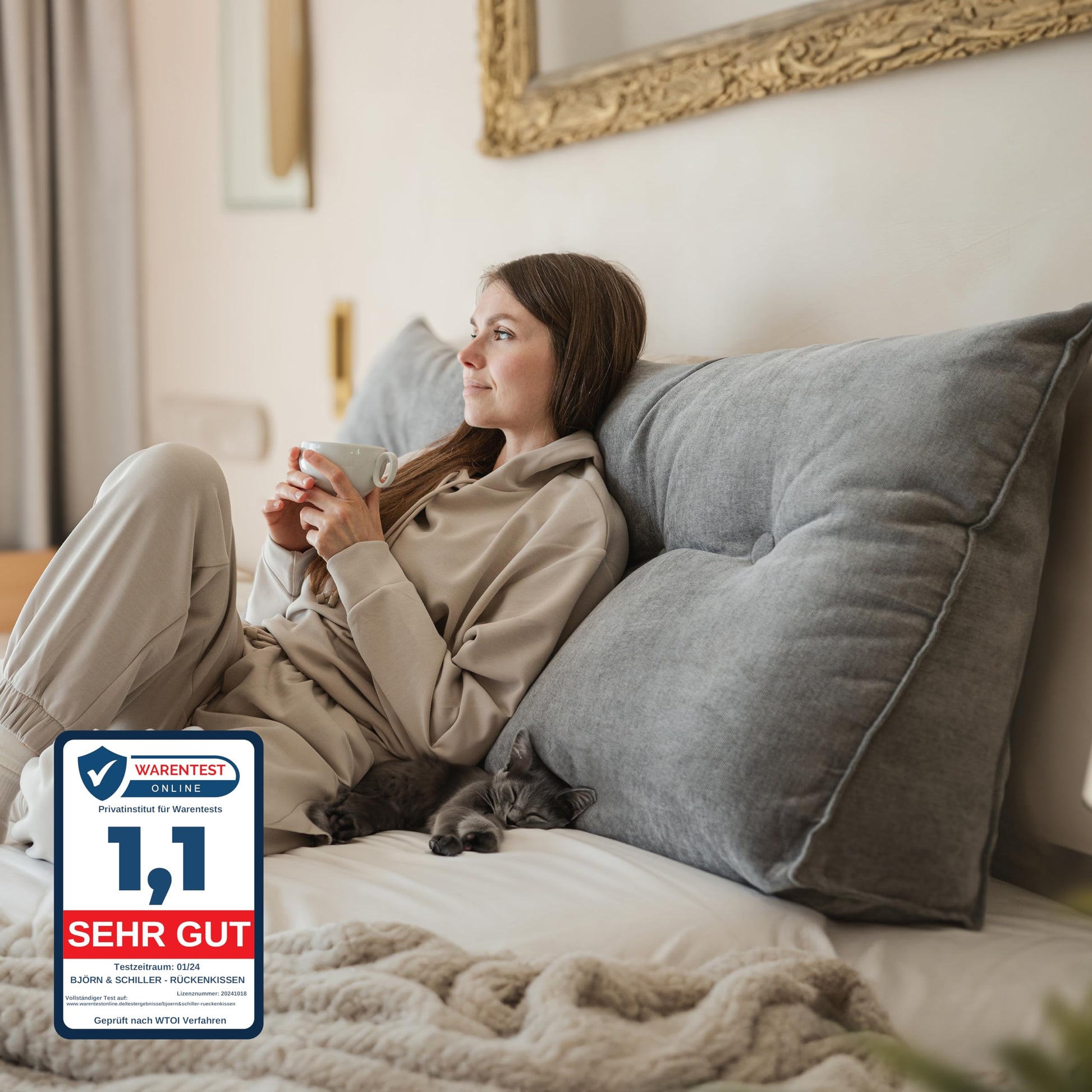 Björn&Schiller Rückenkissen Lesekissen – 140 cm Grau. Keilförmiges Kissen in Grau zur Rückenabstützung beim Lesen im Bett.