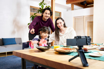 Sony ZV-E10K Systemkamera APS-C mit 16-50 mm Power Zoom Objektiv
