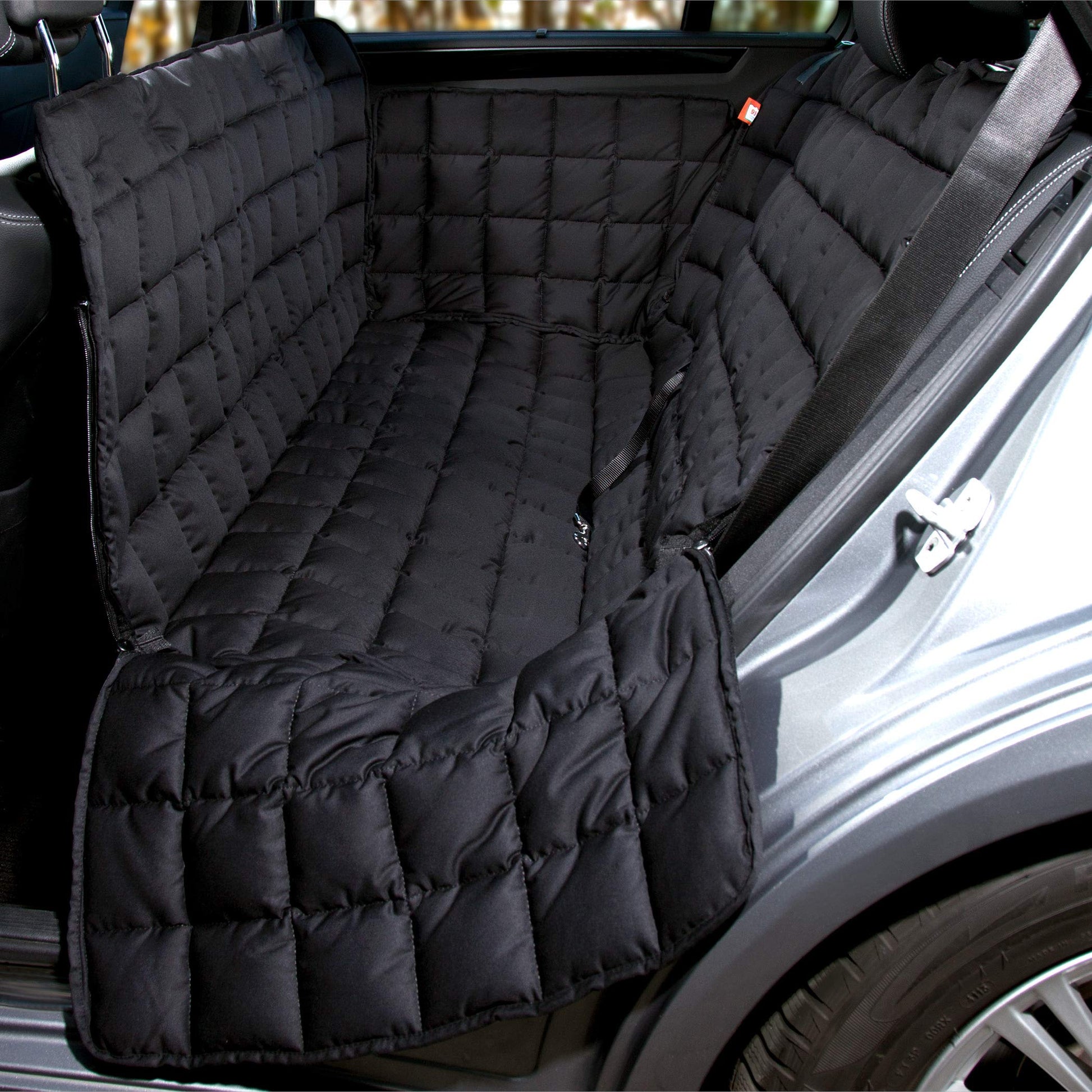 Doctor Bark Hunde 3-Sitz Autoschondecke Rücksitz M - Schwarz. Schwarze Schondecke für den Rücksitz, schützt vor Schmutz und Tierhaaren.