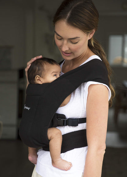 Ergobaby Embrace Babytrage - Neugeborene, Pure Black