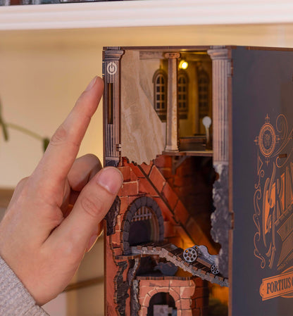 Revell Tiny Adventures Gringotts Bank Book Nook Harry Potter