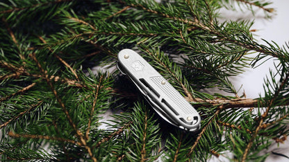 Victorinox Synergy X Alox Taschenmesser mit Schere, silber