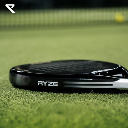 RYZE Pegasus Padel Schläger – 100% Carbon für Power & Kontrolle