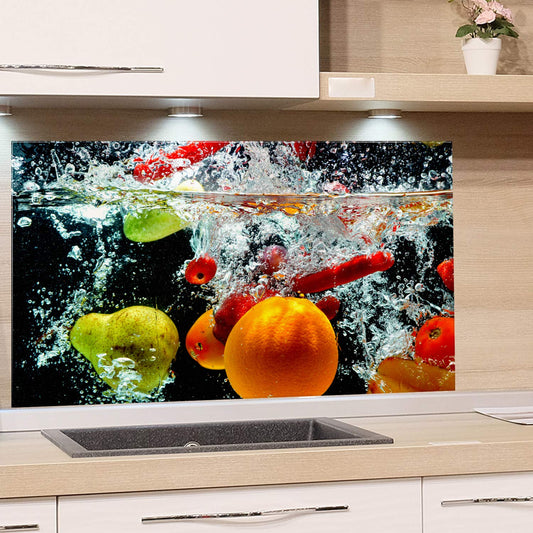 GRAZDesign Spritzschutz Glas Küchenrückwand - Früchte im Wasser 60x60cm: Quadratische Glasplatte mit Früchte-im-Wasser-Motiv. Schützt als Küchenrückwand vor Spritzern.