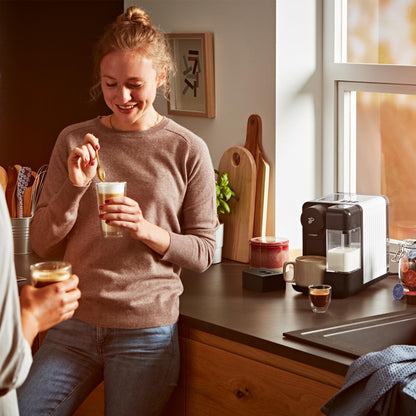 Tchibo Cafissimo milk Kapselmaschine mit Milchaufschäumer Weiss