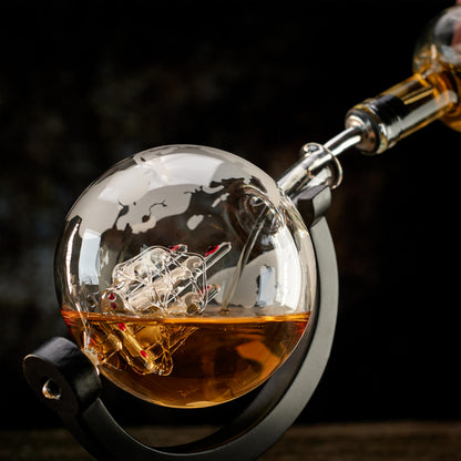 WHISISKEY Whisky Karaffe Set Explorer 4 mit Globus-Dekanter 900 ml