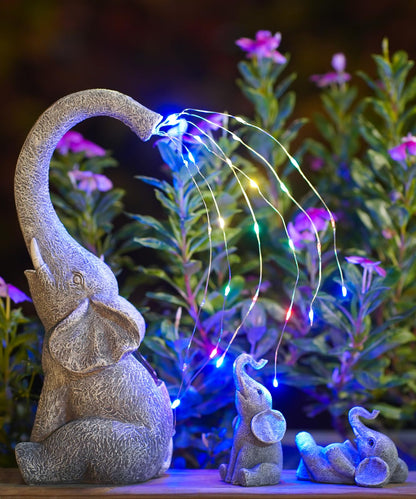Yeomoo Elefanten Gartenfigur mit Solar-Lichterkette für Aussen, graue Elefantenmutter mit zwei Babys aus Harz