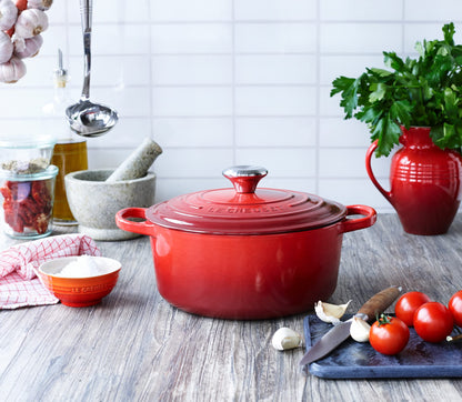 Le Creuset Signature Gusseisen-Bräter Ø 24cm, Kirschrot