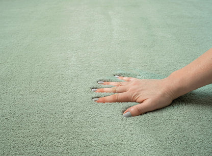 the carpet Relax Kurzflor Teppich Felloptik, Grün, 160 x 220 cm