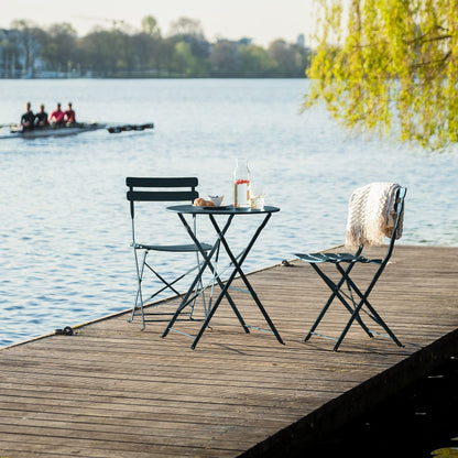 Vanage | Bistro Set Balkon | Balkonmöbel klappbar Set 3-teilig | pulverbeschichteter Stahl, wetterbeständig, Gartentisch & Stühle perfekt für Garten & kleine Balkone