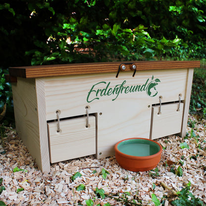 ERDENFREUND® Igelfutterhaus mit Rattenklappe, 2er Napf-Set