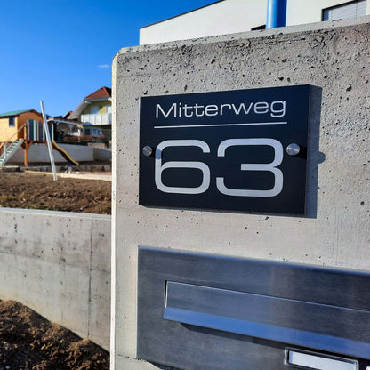Metzler Hausnummer Anthrazit – Hausnummernschild mit Gravur