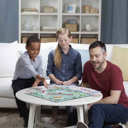Hasbro Monopoly Classic Brettspiel für 2-6 Personen ab 8 Jahren