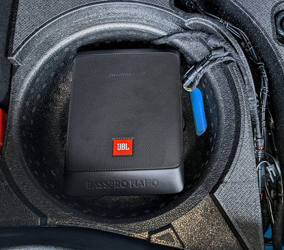 JBL BassPro Nano Auto Aktiv Subwoofer Untersitz 15x20cm – Schwarz