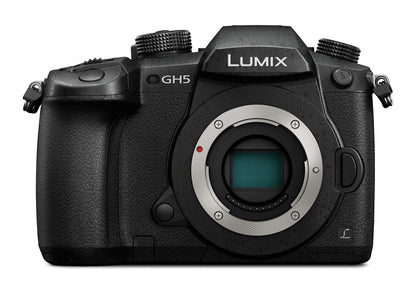Panasonic LUMIX GH5 4K DSLM Systemkamera - Schwarz. Schwarze Systemkamera für 4K-Videos und Fotos.