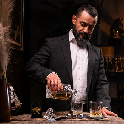 Whisiskey Whiskey Karaffe Set mit 2 Gläsern und 4 Whisky Steinen