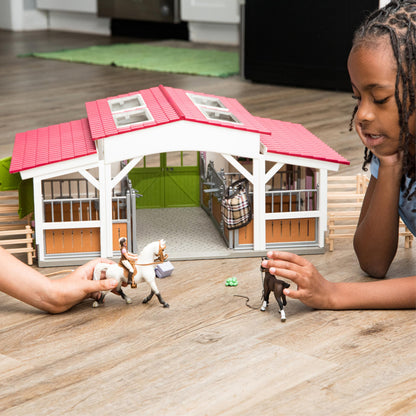 Schleich HORSE CLUB Reiterhof 42344, Spielset mit Reiterin und Pferde